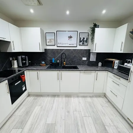 Boujee Arty In Centre Lejlighed