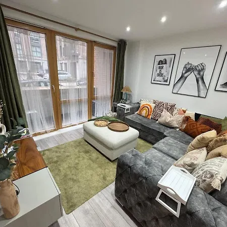 Apartment Boujee Arty In Centre Bristol