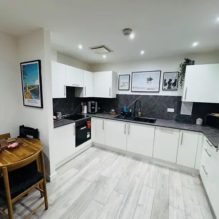 Boujee Arty In Centre Apartment Bristol