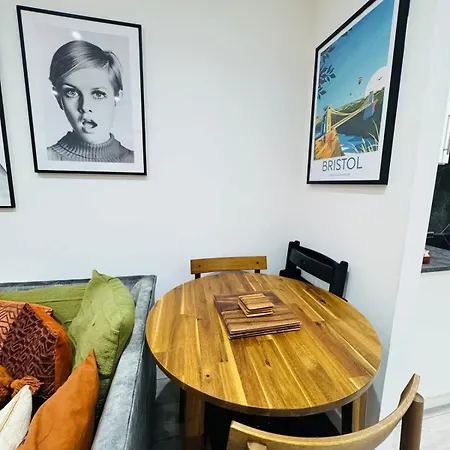 Boujee Arty In Centre Apartment Bristol