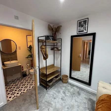 Apartment Boujee Arty In Centre Bristol