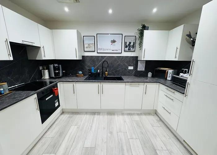 Boujee Arty In Centre Апартаменти