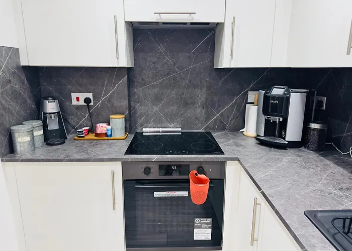 Апартаменти Boujee Arty In Centre