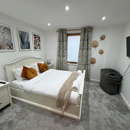 Boujee Arty In Centre Bristol