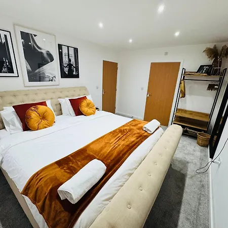 Boujee Arty In Centre Lejlighed *