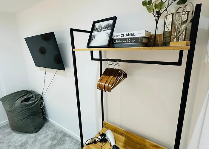 Apartment Boujee Arty In Centre